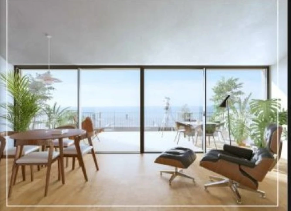 Apartamento T3 para Venda em Aldoar, Foz do Douro e Nevogilde Foto 1