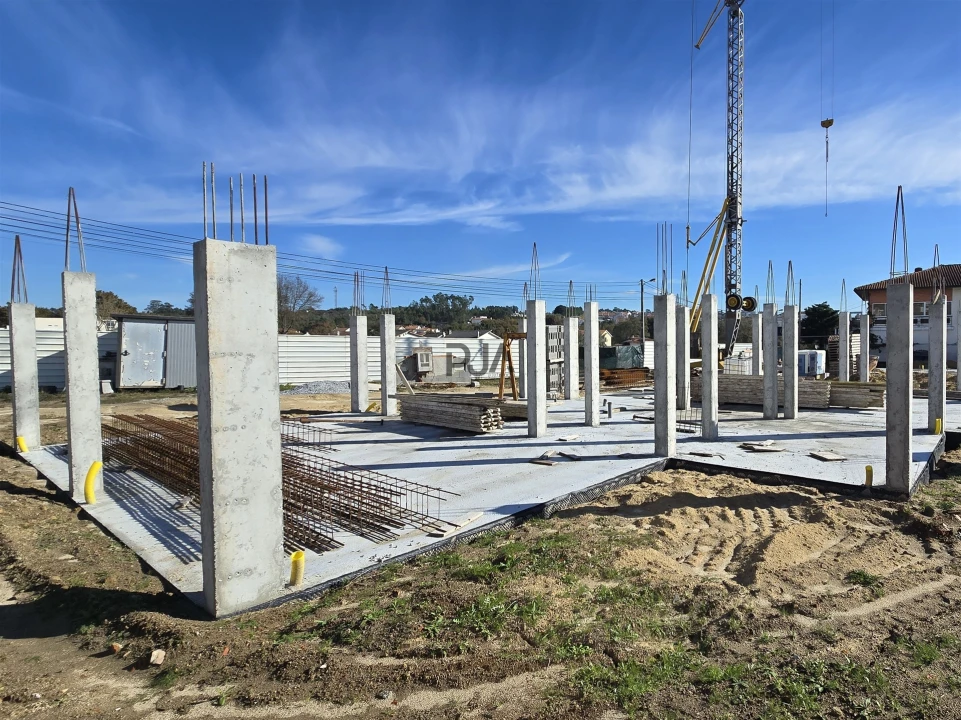 Moradia T3 para Venda em Abraveses Foto 12