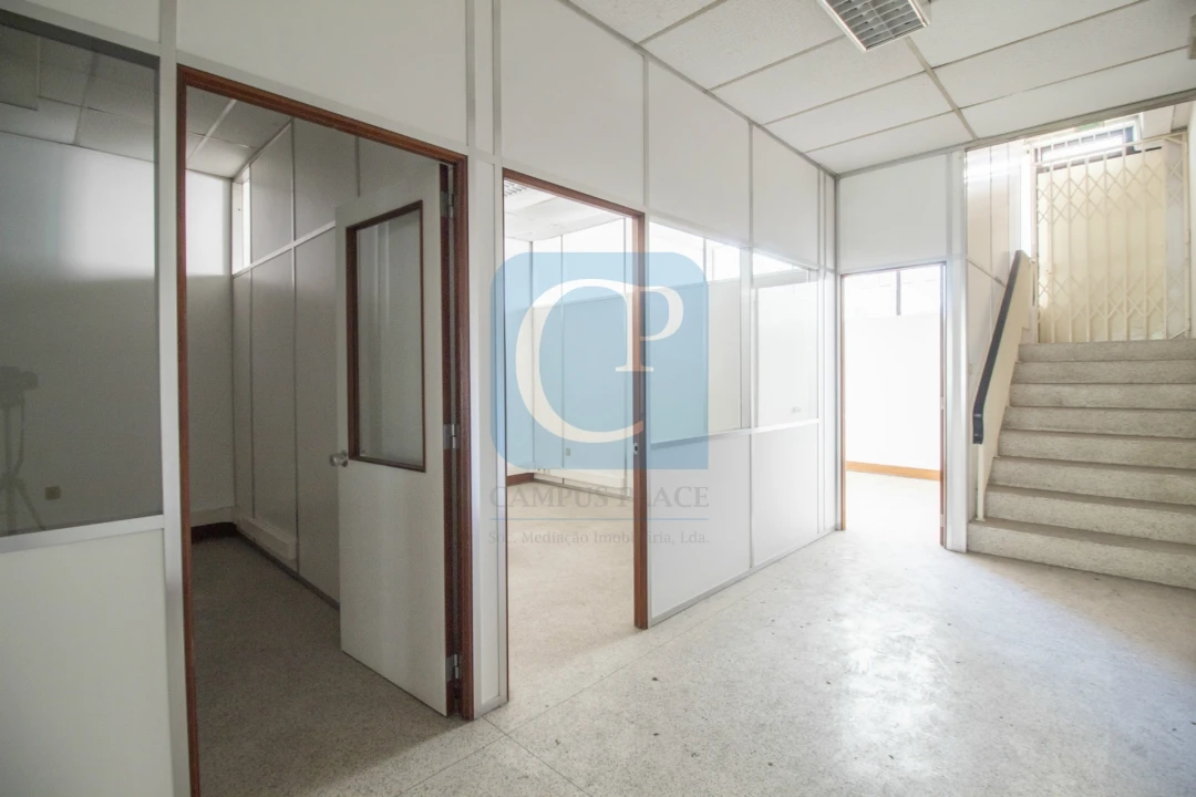 Loja para Arrendamento em Cedofeita, Santo Ildefonso, Sé, Miragaia, São Nicolau e Vitória Foto 6