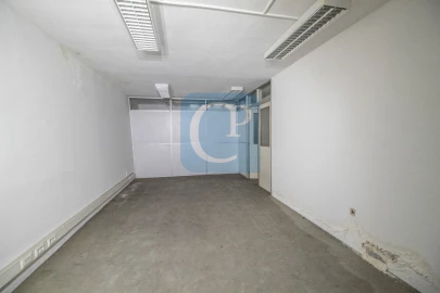 Loja para Arrendamento em Cedofeita, Santo Ildefonso, Sé, Miragaia, São Nicolau e Vitória