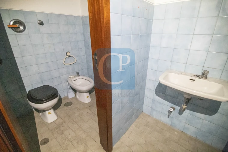 Loja para Arrendamento em Cedofeita, Santo Ildefonso, Sé, Miragaia, São Nicolau e Vitória Foto 5