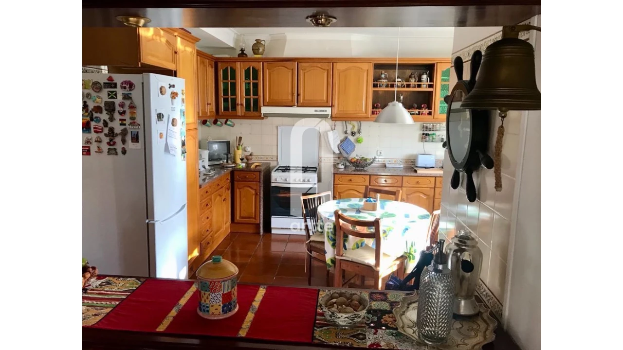 Moradia T5 para Venda em Carvoeira Foto 16