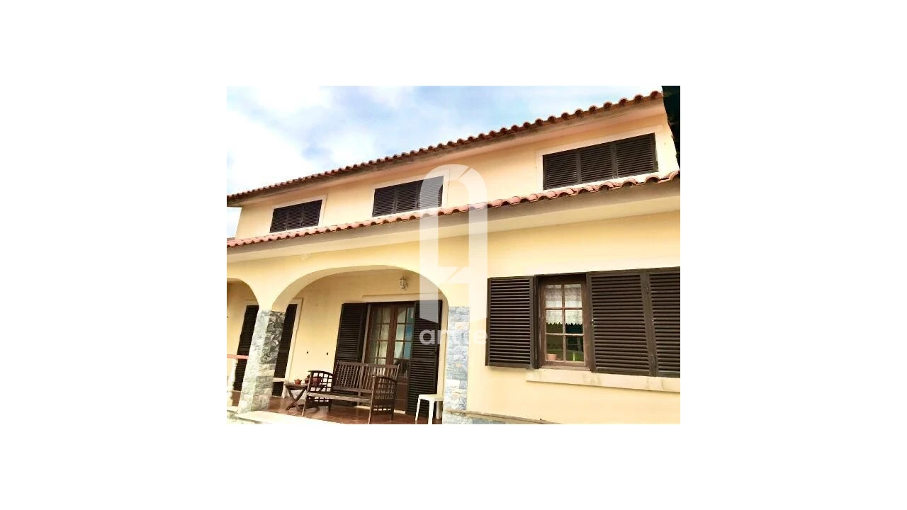 Moradia T5 para Venda em Carvoeira Foto 19