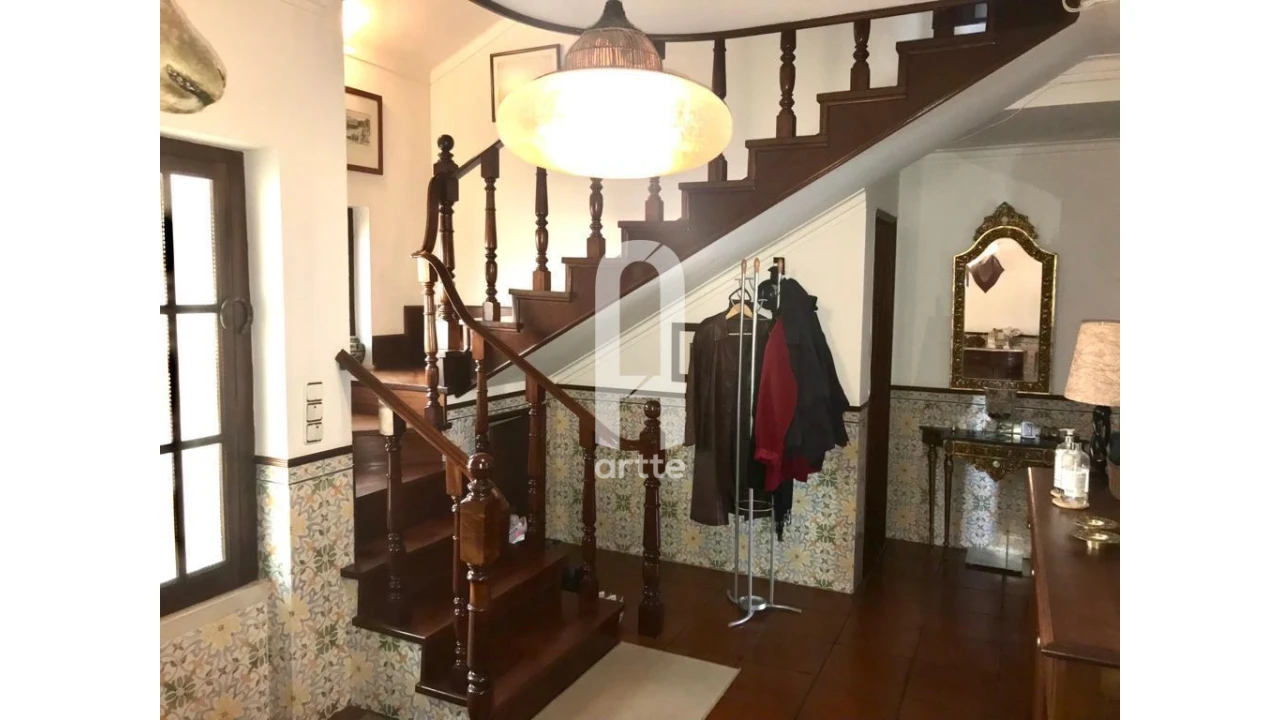 Moradia T5 para Venda em Carvoeira Foto 58