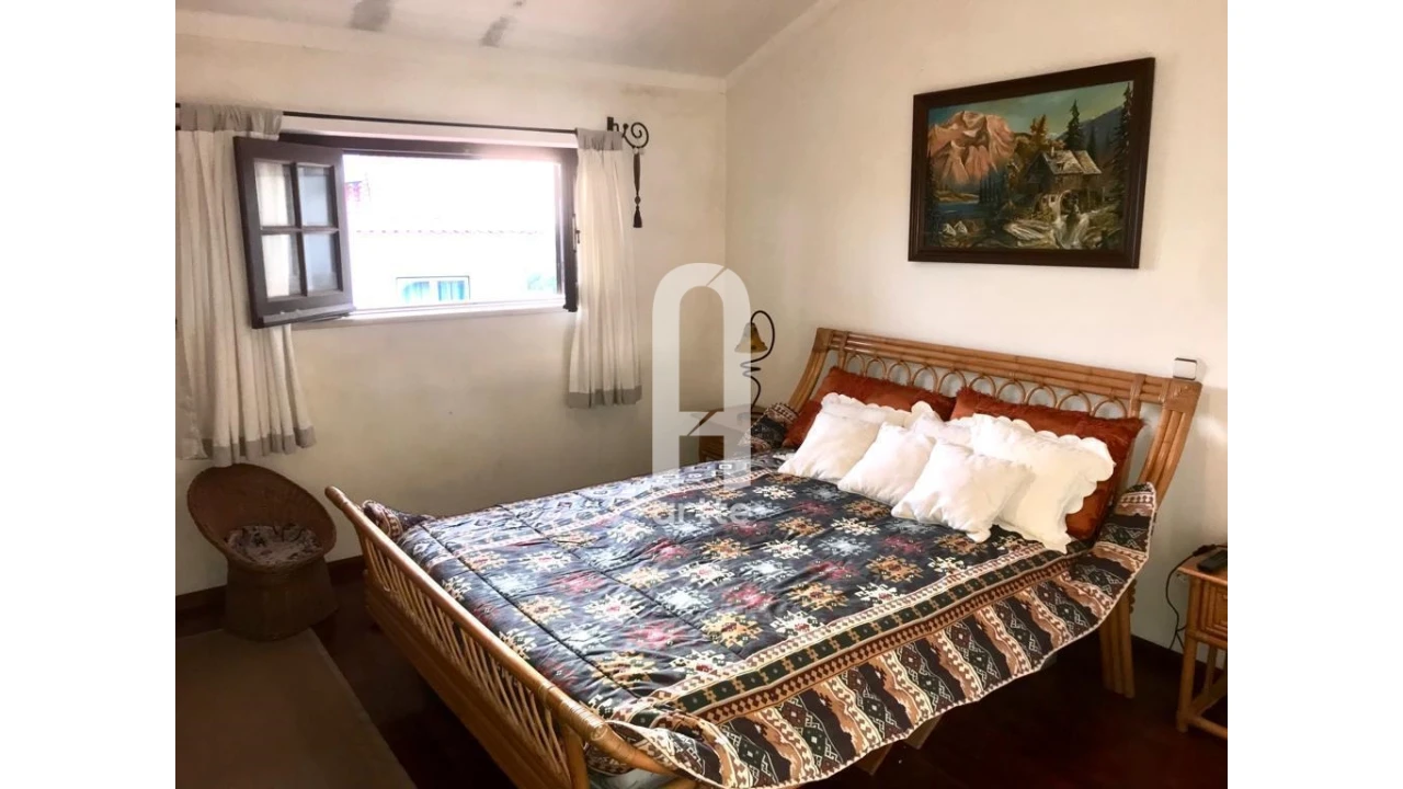 Moradia T5 para Venda em Carvoeira Foto 46