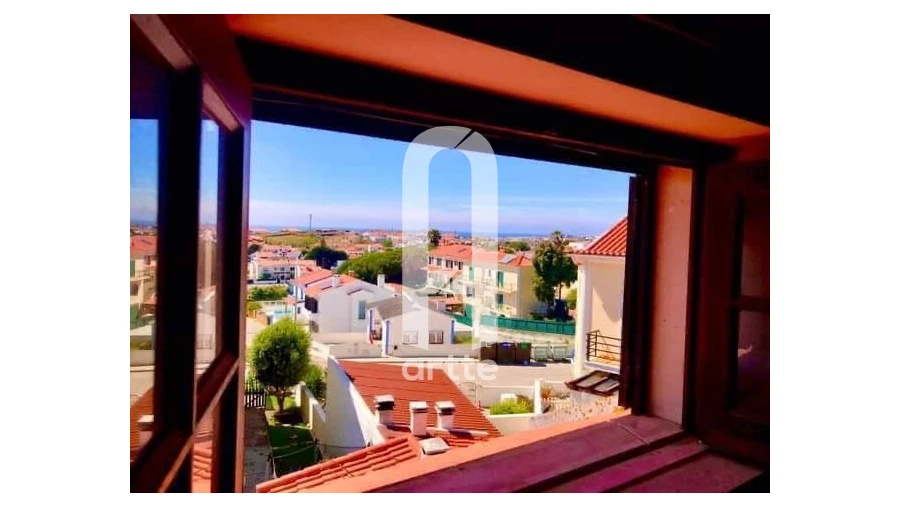 Moradia T5 para Venda em Carvoeira Foto 32