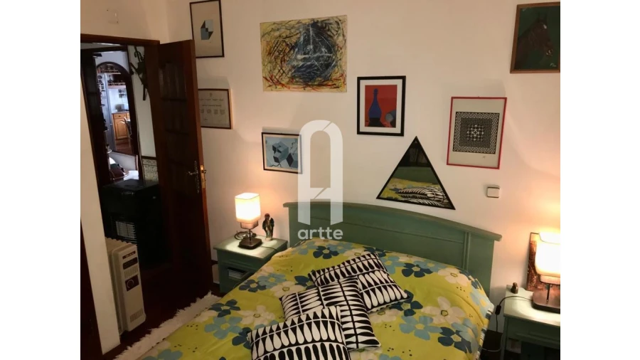 Moradia T5 para Venda em Carvoeira Foto 11