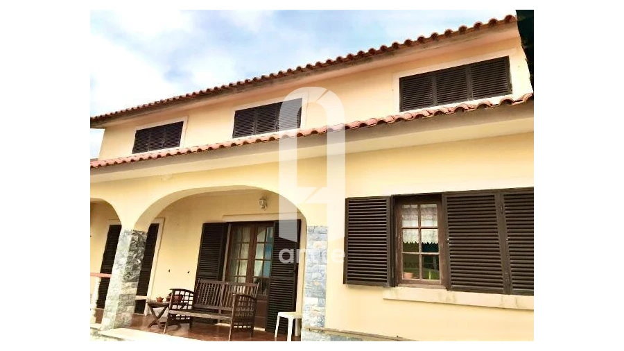 Moradia T5 para Venda em Carvoeira Foto 19