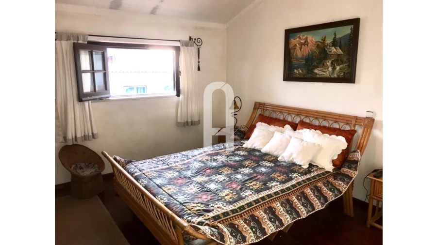 Moradia T5 para Venda em Carvoeira Foto 46