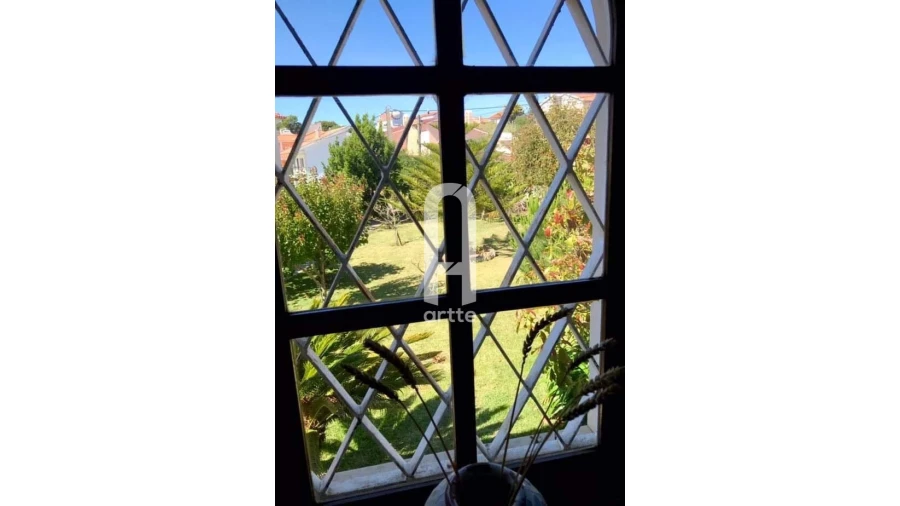 Moradia T5 para Venda em Carvoeira Foto 63