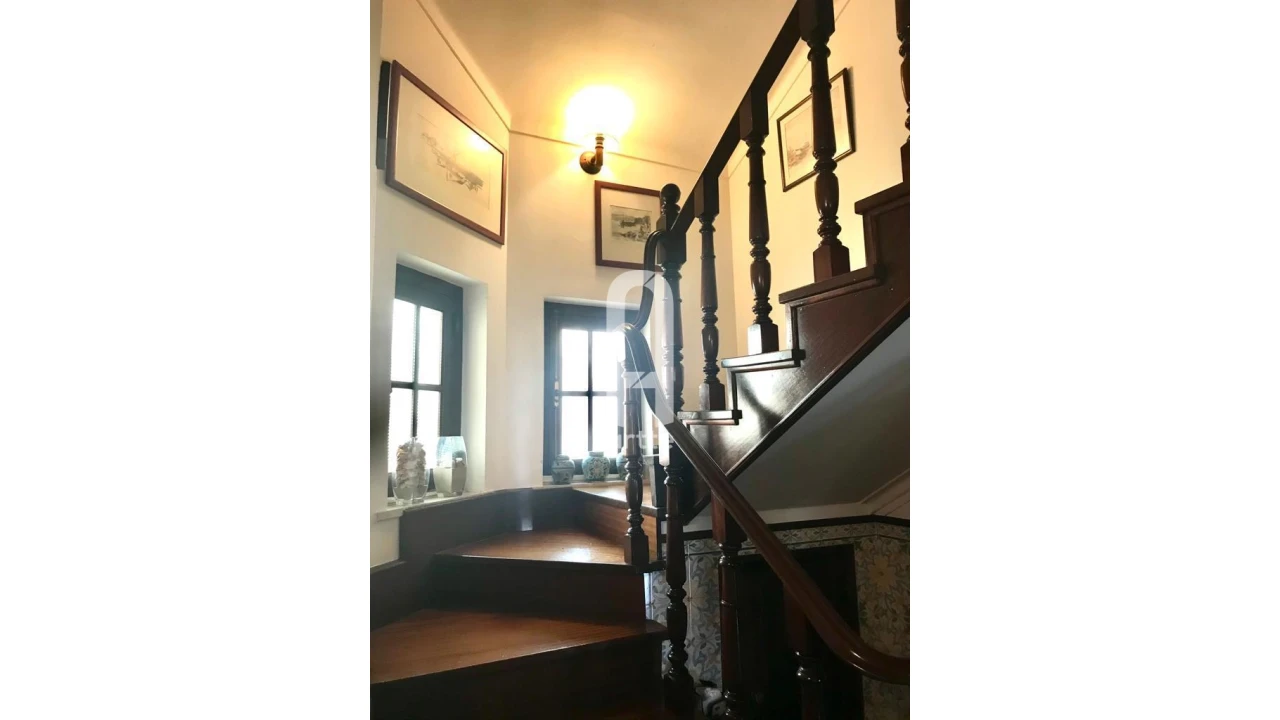 Moradia T5 para Venda em Carvoeira Foto 57