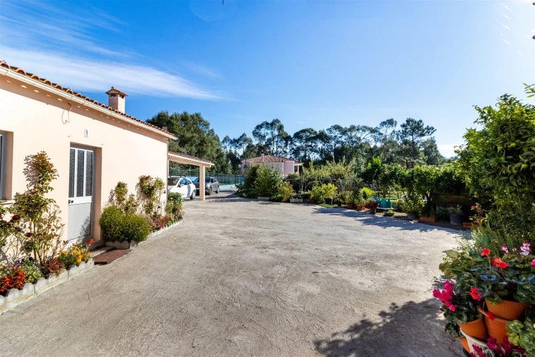 Moradia T5 para Venda em Calvaria de Cima Foto 33