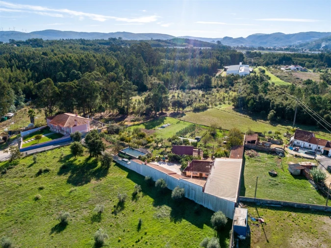 Moradia T5 para Venda em Calvaria de Cima Foto 40