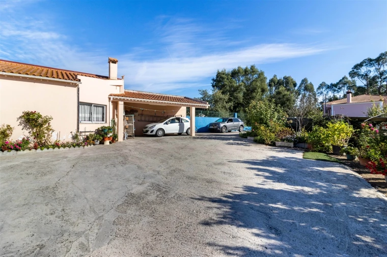 Moradia T5 para Venda em Calvaria de Cima Foto 32