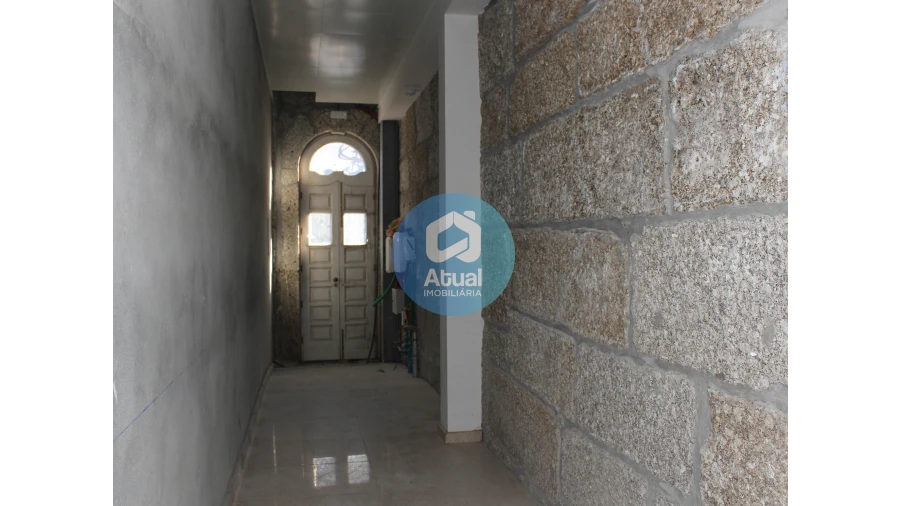 Loja para Arrendamento em Caldas de Vizela (São Miguel e São João) Foto 13