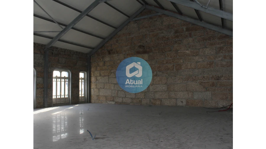 Loja para Arrendamento em Caldas de Vizela (São Miguel e São João) Foto 4