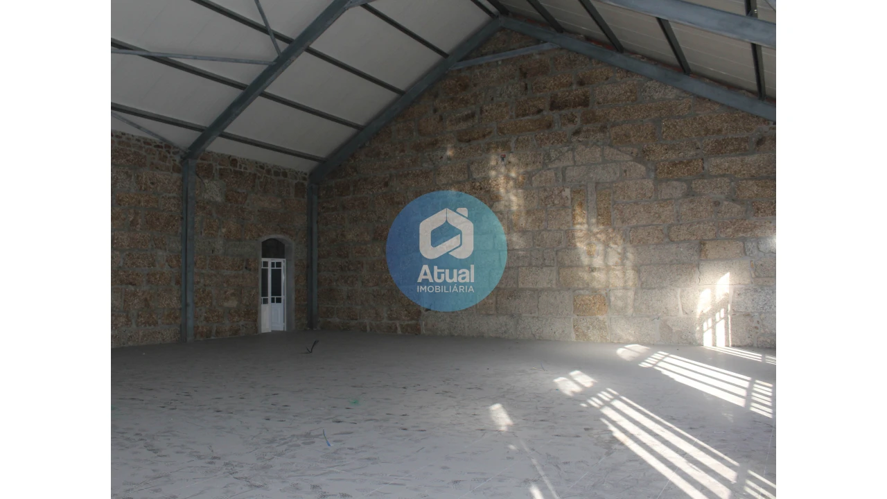 Loja para Arrendamento em Caldas de Vizela (São Miguel e São João) Foto 7