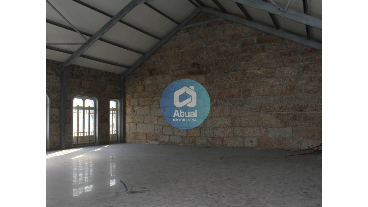 Loja para Arrendamento em Caldas de Vizela (São Miguel e São João) Foto 4