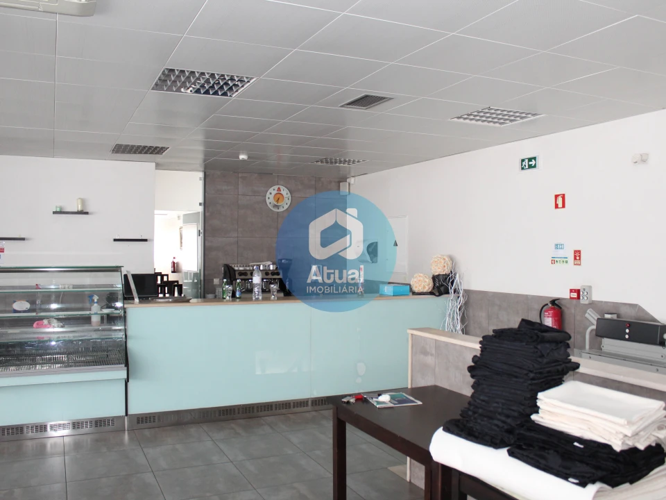 Loja para Arrendamento em Caldas de Vizela (São Miguel e São João) Foto 16