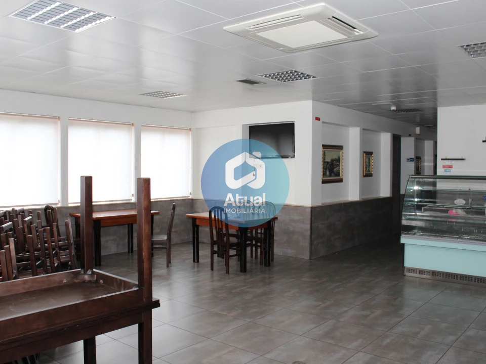 Loja para Arrendamento em Caldas de Vizela (São Miguel e São João) Foto 15