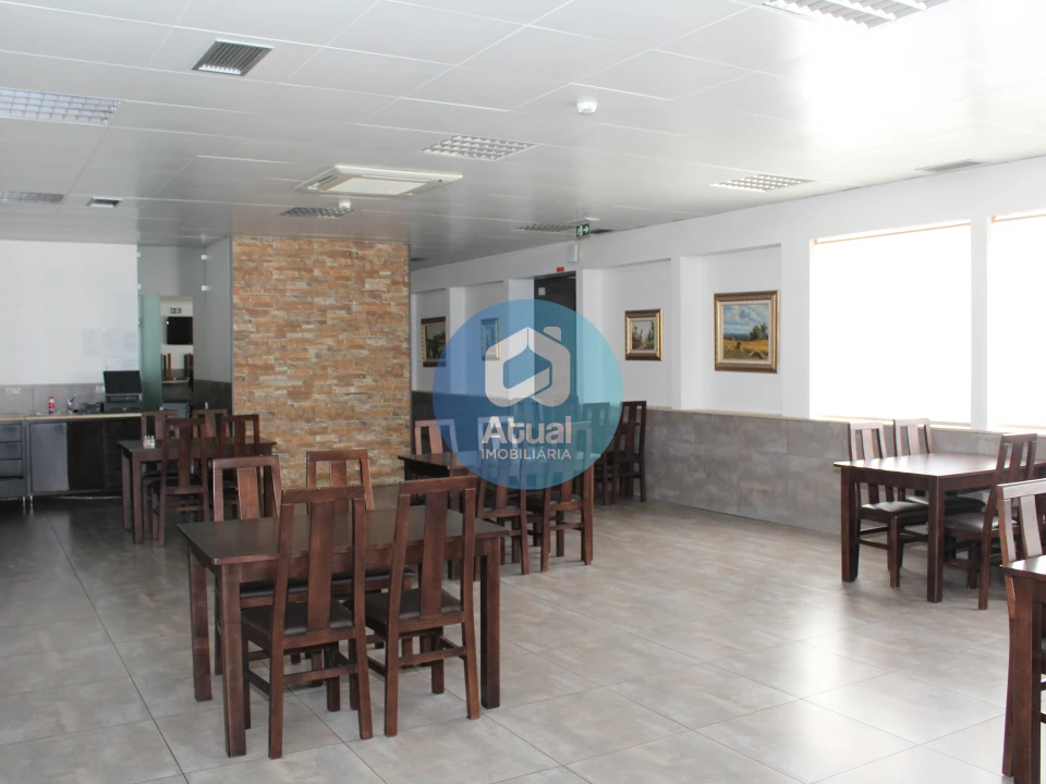 Loja para Arrendamento em Caldas de Vizela (São Miguel e São João) Foto 5