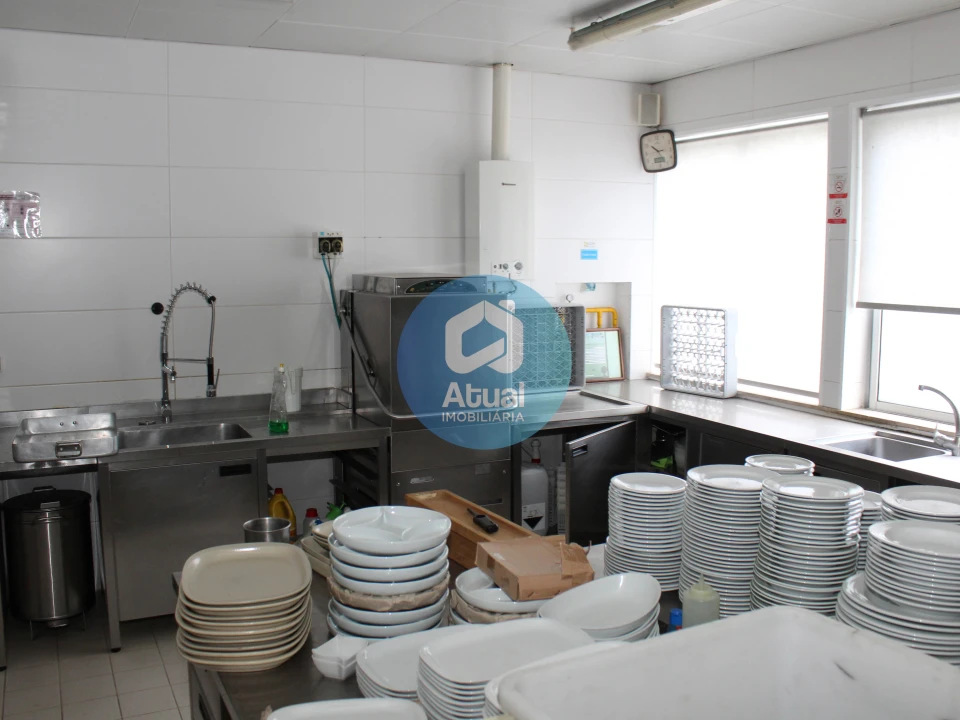 Loja para Arrendamento em Caldas de Vizela (São Miguel e São João) Foto 21