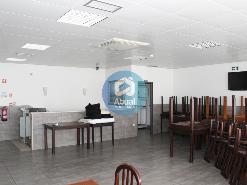 Loja para Arrendamento em Caldas de Vizela (São Miguel e São João) Foto 17