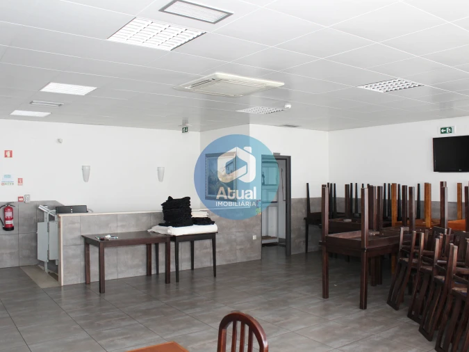Loja para Arrendamento em Caldas de Vizela (São Miguel e São João) Foto 17