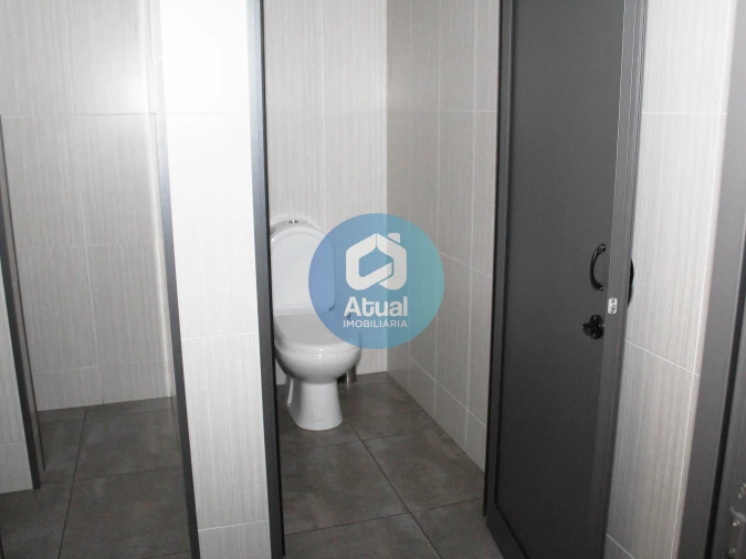 Loja para Arrendamento em Caldas de Vizela (São Miguel e São João) Foto 18