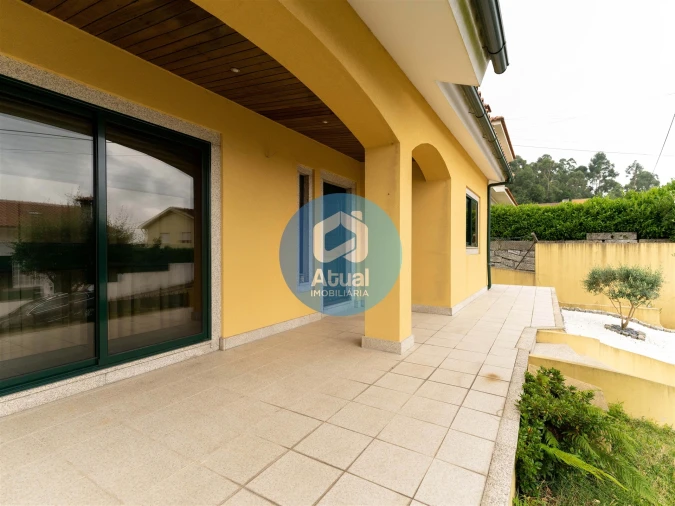 Moradia T5 para Venda em Tabuadelo e São Faustino Foto 5