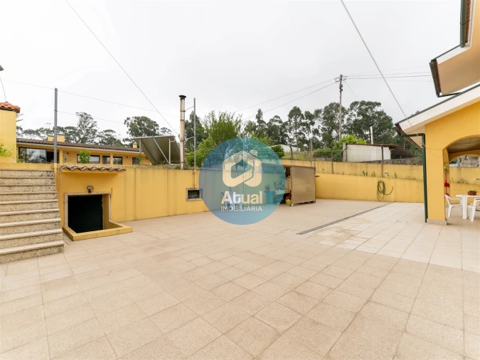 Moradia T5 para Venda em Tabuadelo e São Faustino Foto 11