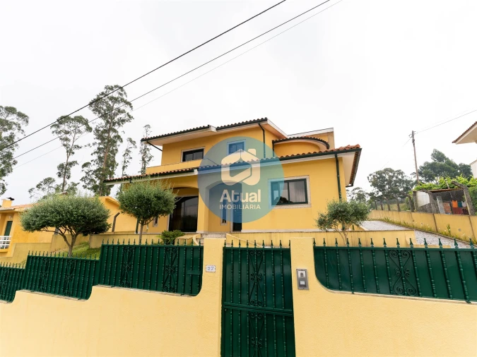 Moradia T5 para Venda em Tabuadelo e São Faustino Foto 1