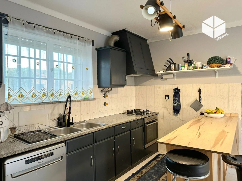 Moradia T4 para Venda em Vila Verde Foto 4