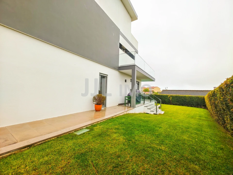 Moradia T5 para Venda em Alcabideche Foto 44