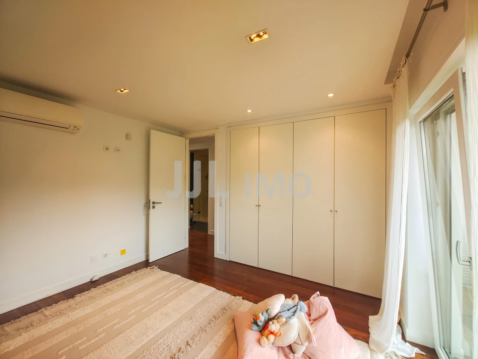 Moradia T5 para Venda em Alcabideche Foto 16