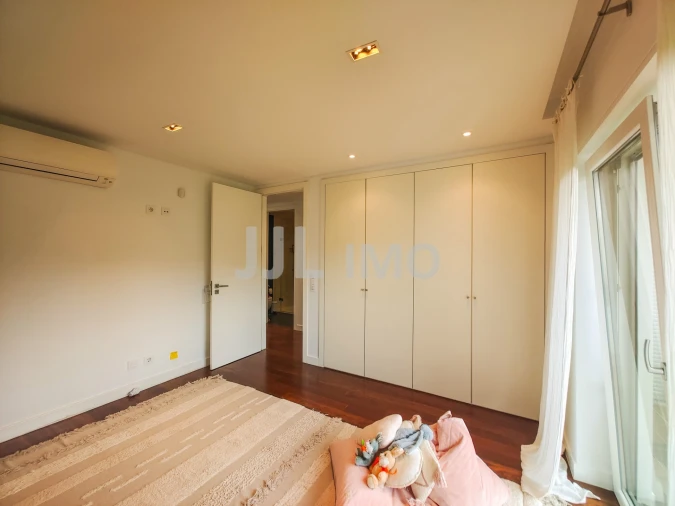 Moradia T5 para Venda em Alcabideche Foto 16