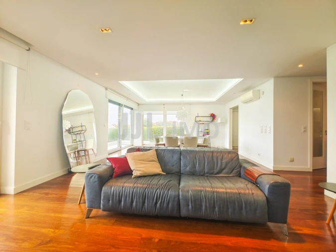 Moradia T5 para Venda em Alcabideche Foto 7