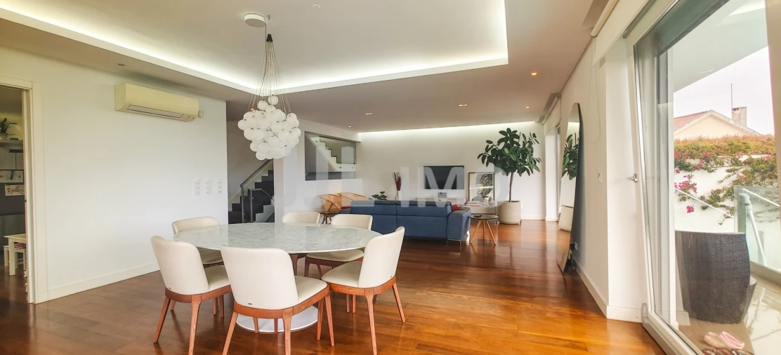 Moradia T5 para Venda em Alcabideche Foto 4