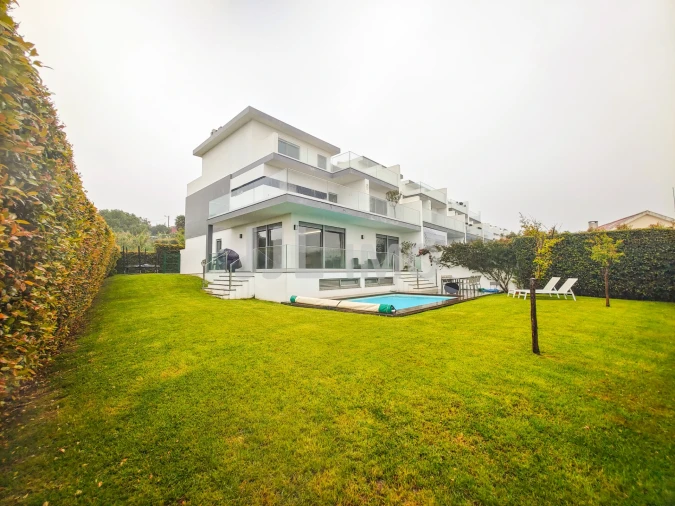 Moradia T5 para Venda em Alcabideche Foto 39