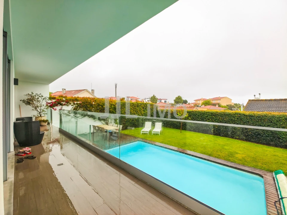 Moradia T5 para Venda em Alcabideche Foto 43