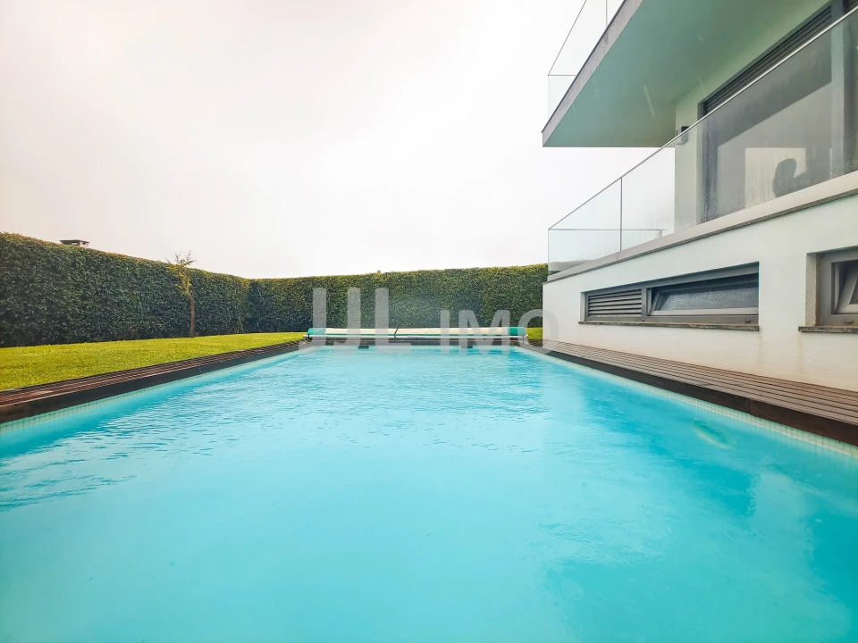 Moradia T5 para Venda em Alcabideche Foto 42