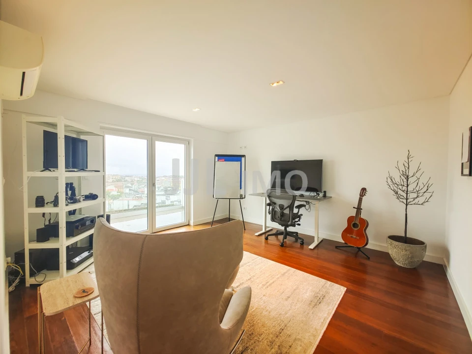 Moradia T5 para Venda em Alcabideche Foto 29