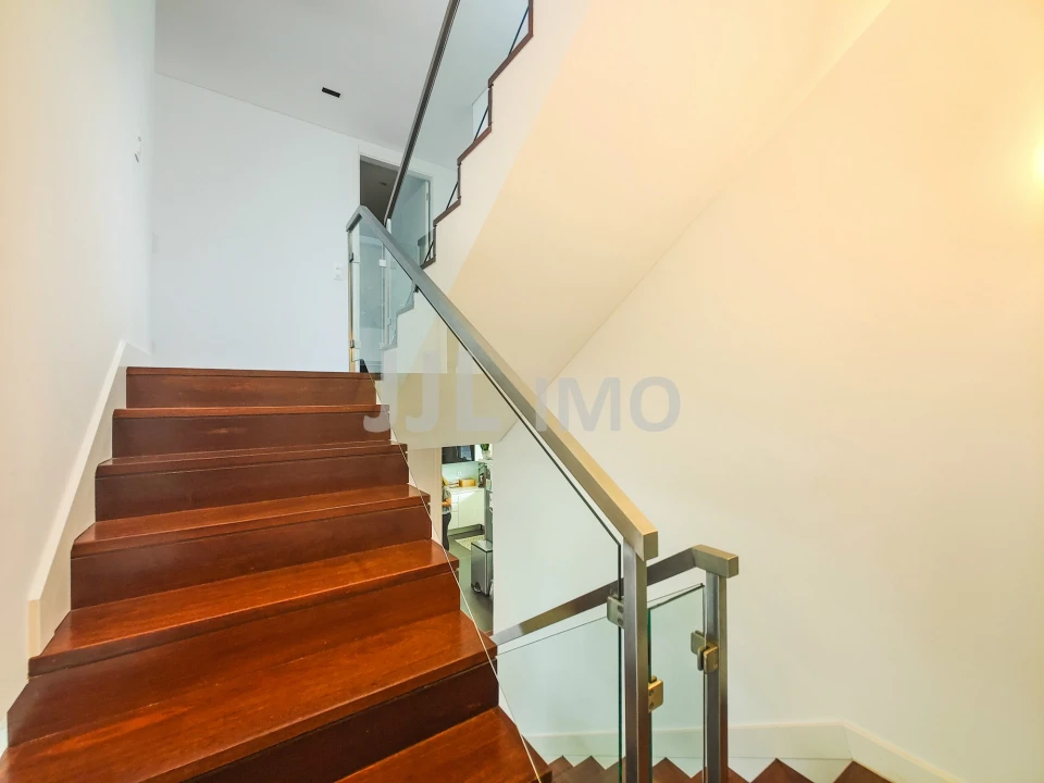 Moradia T5 para Venda em Alcabideche Foto 13