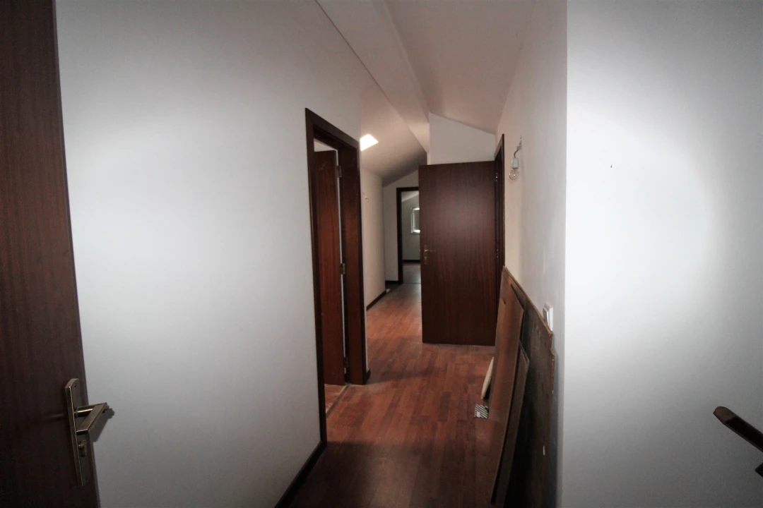 Moradia T18 para Venda em Parceiros e Azoia Foto 11