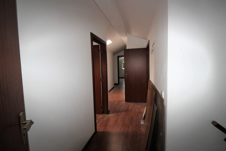 Moradia T18 para Venda em Parceiros e Azoia Foto 11