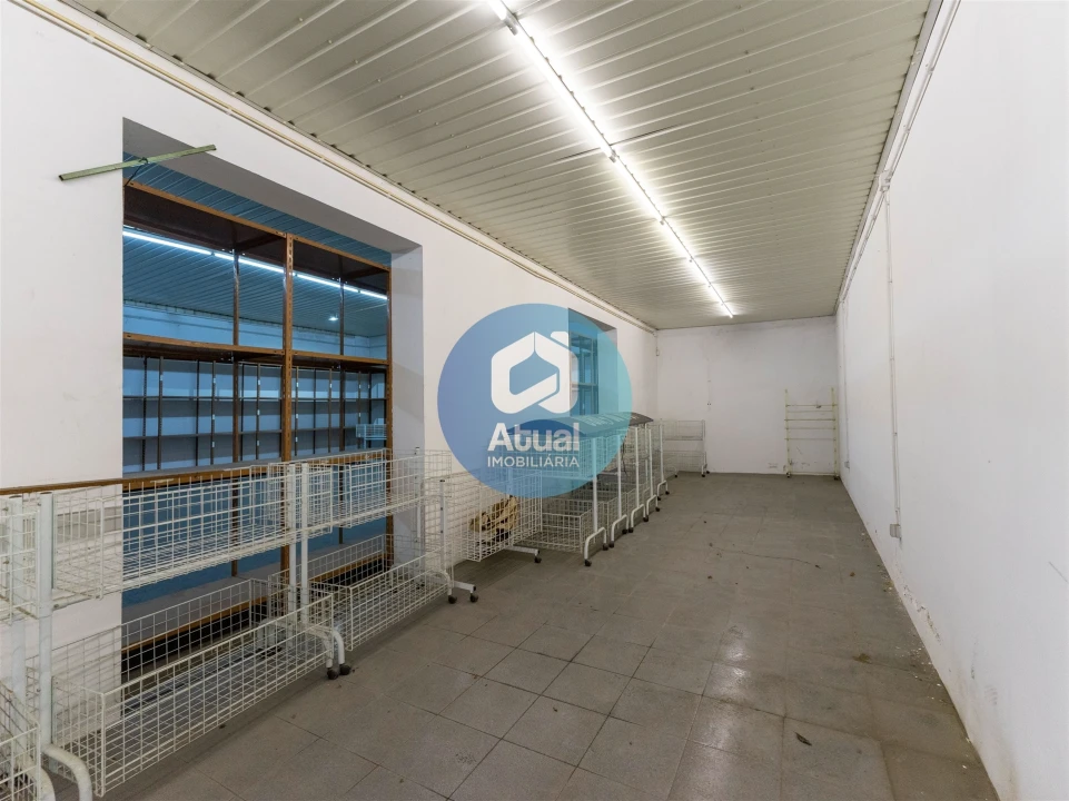 Armazém para Arrendamento em Moreira de Conegos Foto 15