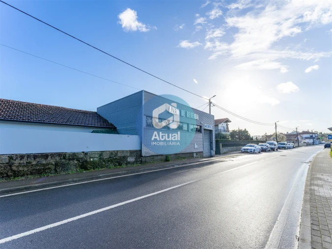 Armazém para Arrendamento em Moreira de Conegos Foto 2