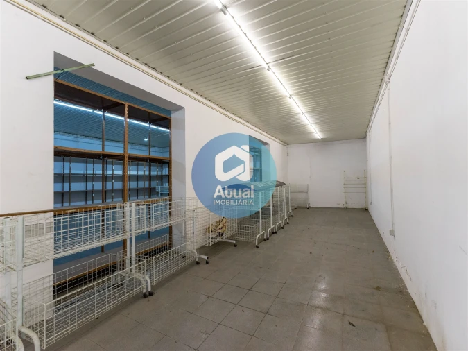 Armazém para Arrendamento em Moreira de Conegos Foto 15