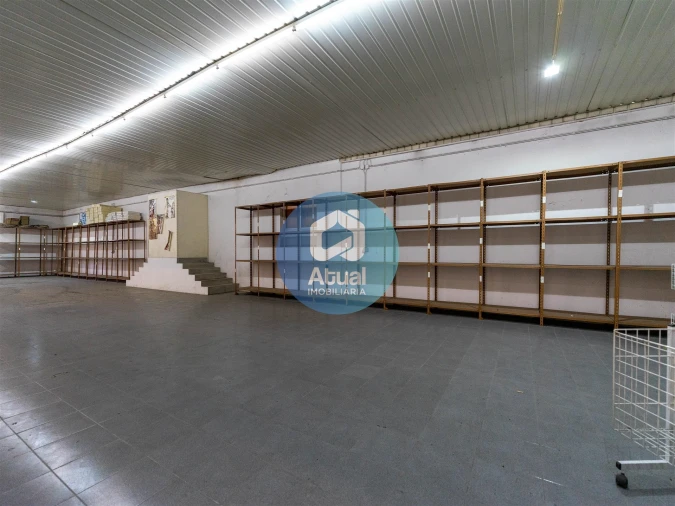Armazém para Arrendamento em Moreira de Conegos Foto 8