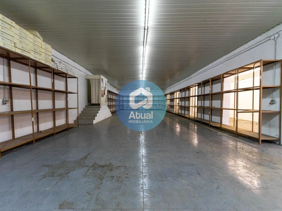 Armazém para Arrendamento em Moreira de Conegos Foto 4